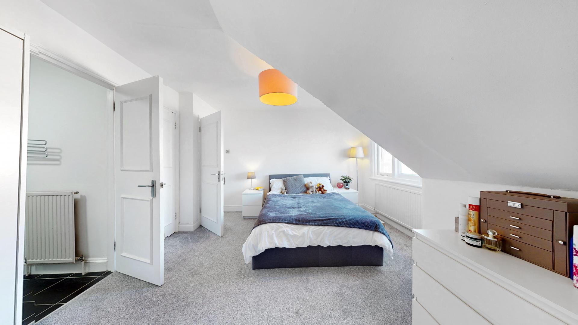 Modern Apartment Broadhurst Gardens, West Hampstead